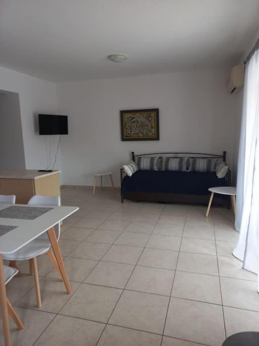Apartamento Sophie's Sunny Spot 2 Yefira